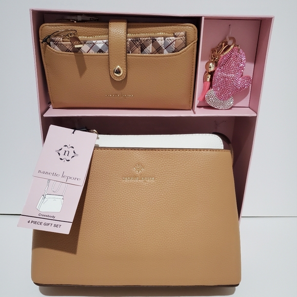 NANETTE LEPORE 4 PIECE GIFT SET - Picture 8 of 11